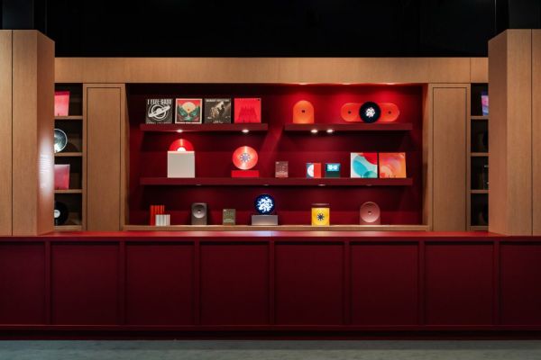 Samsung Design Is an Act of Love (1)